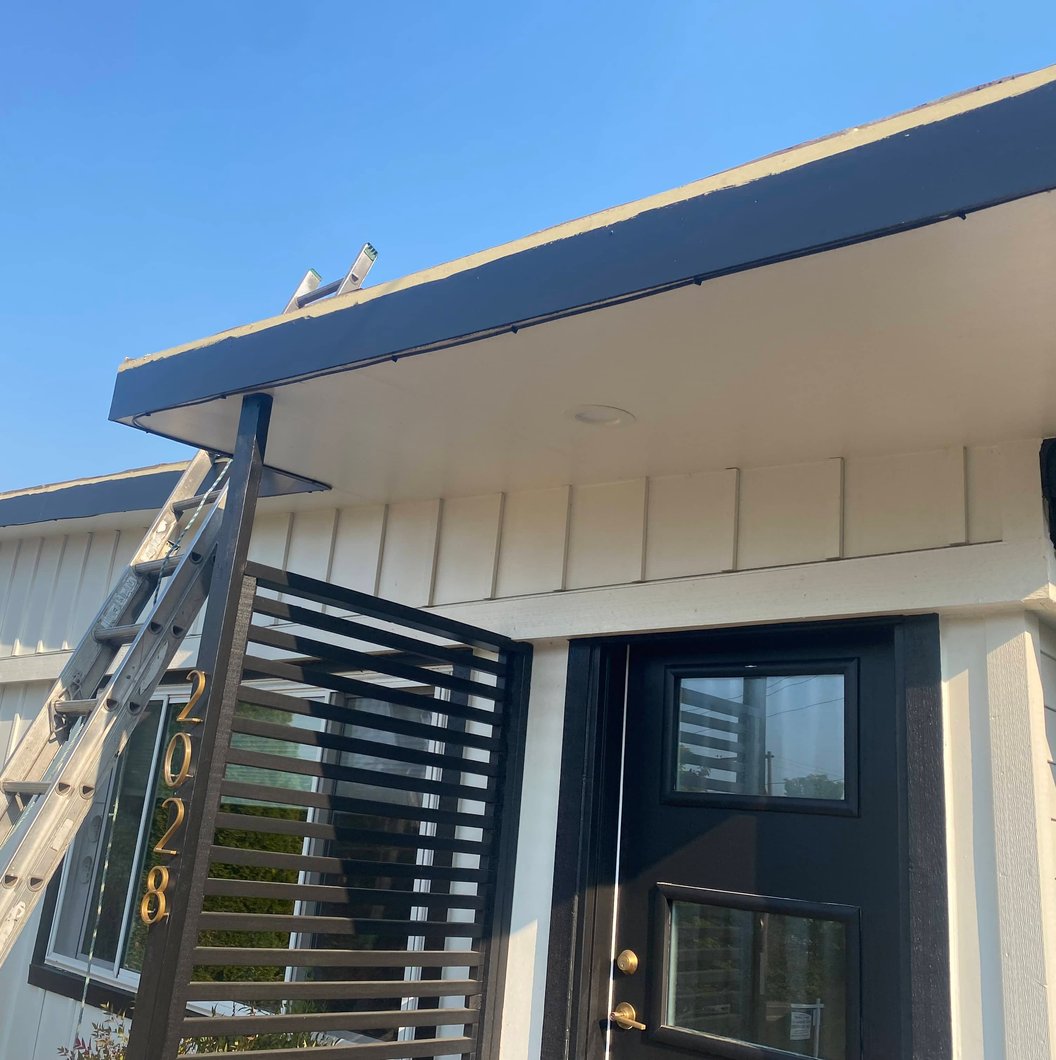 Commercial roofing project on large building