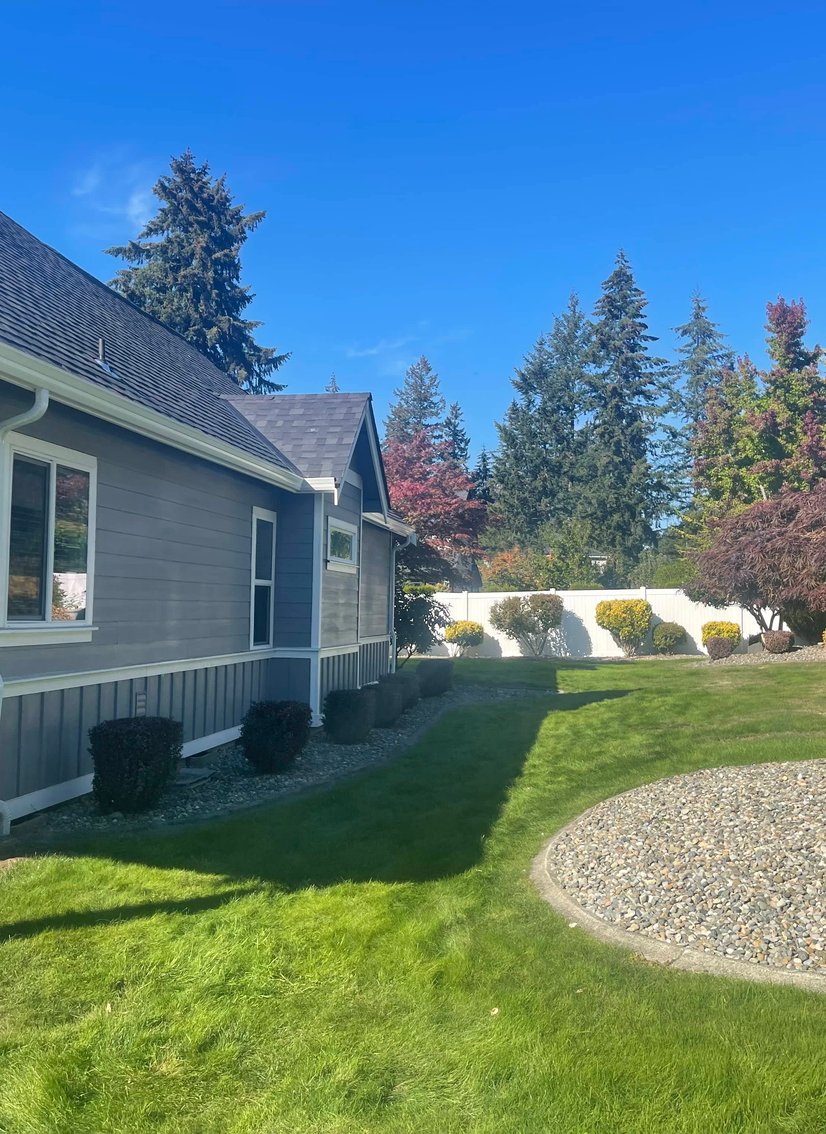 Residential roof tear-off and replacement project